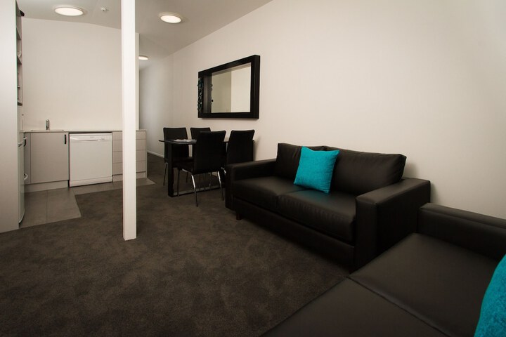 Room 35 of 63