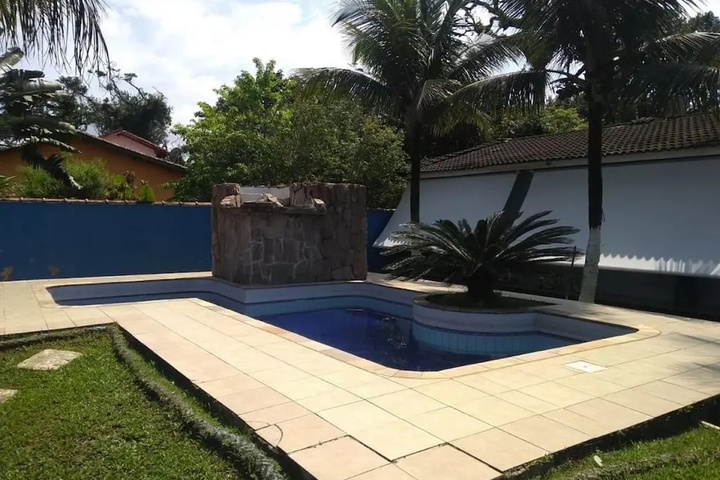 Pool 11 of 21