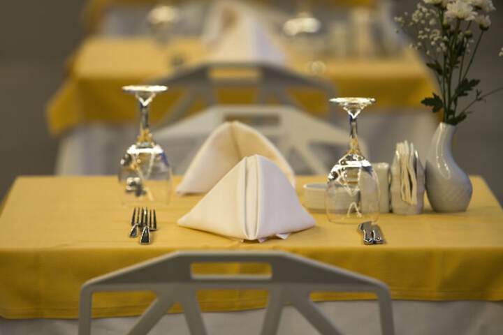 Dining 164 of 303
