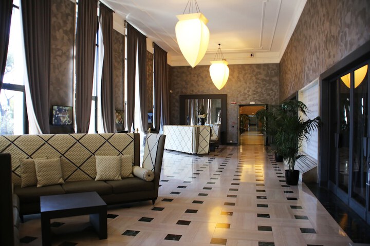Lobby Photo