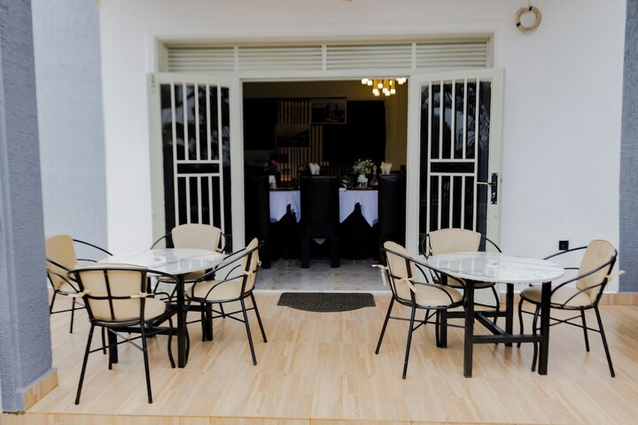 Dining 74 of 94