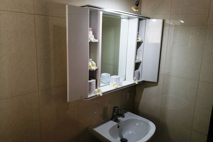 Room 11 of 26