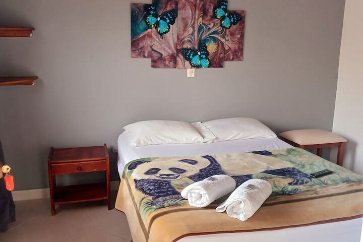 Room 5 of 48