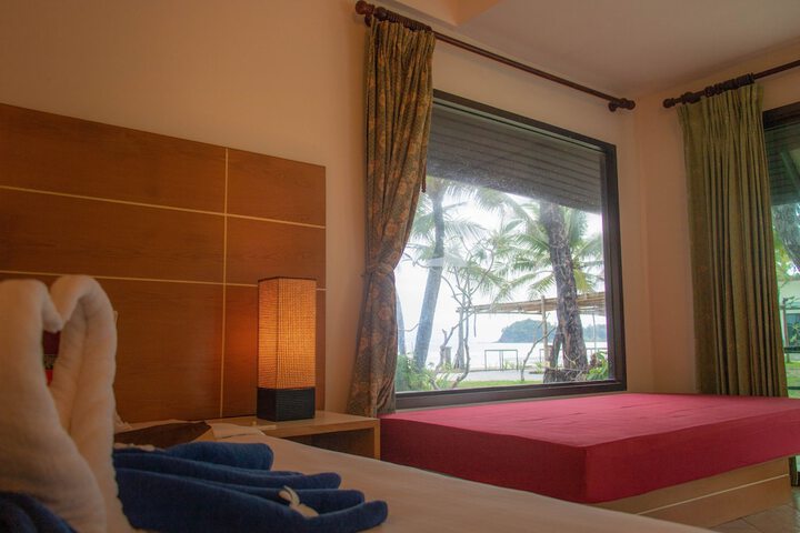 Room 42 of 142