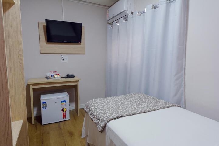 Room 16 of 65