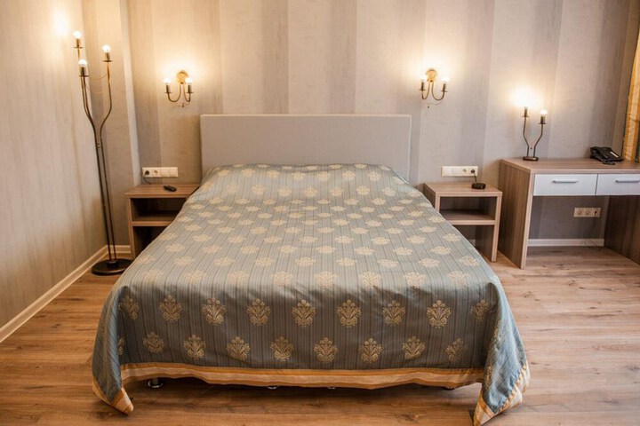 Room 3 of 14