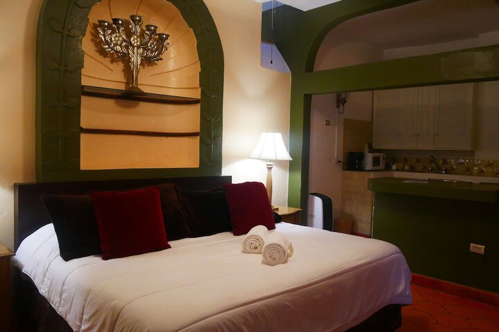 Room 3 of 20