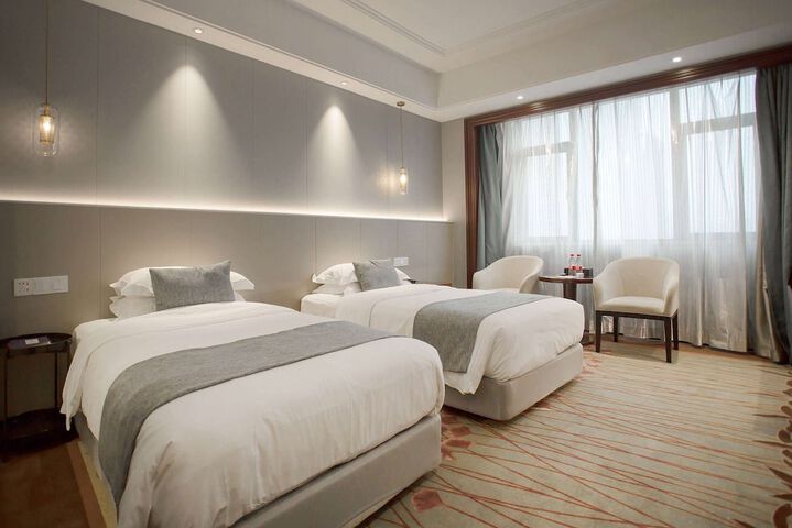 Room 14 of 19