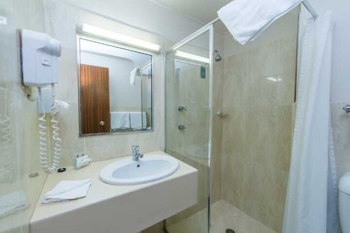 Room 6 of 48