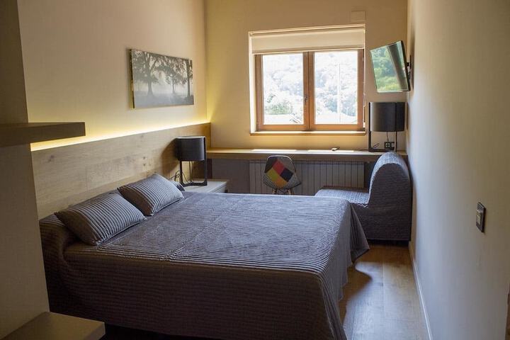 Room 6 of 75