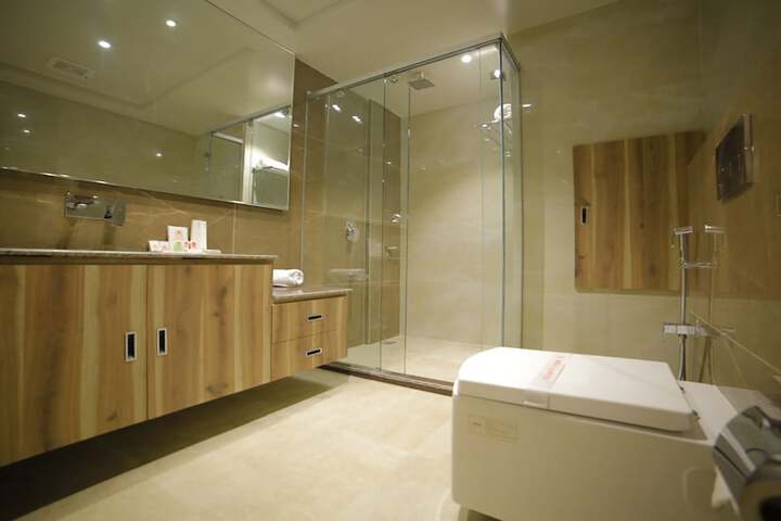 Room 14 of 36
