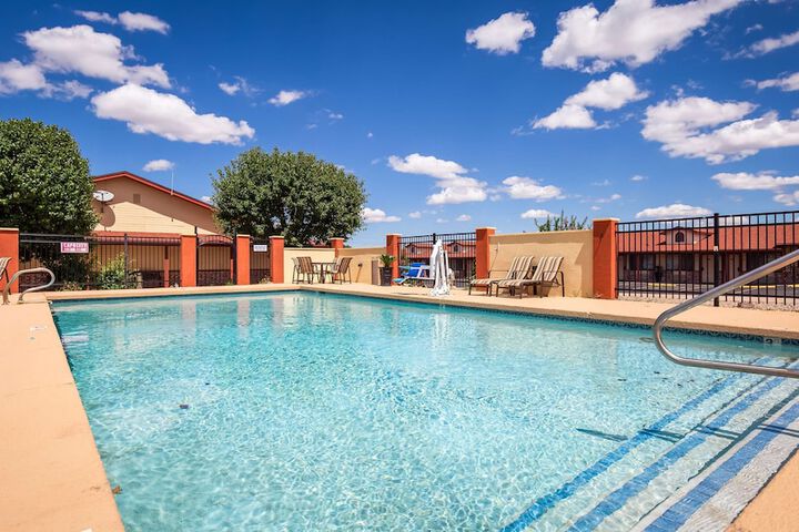Pool 29 of 35