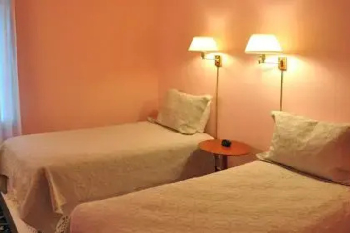Photo of Crate & Cargo Suite 3