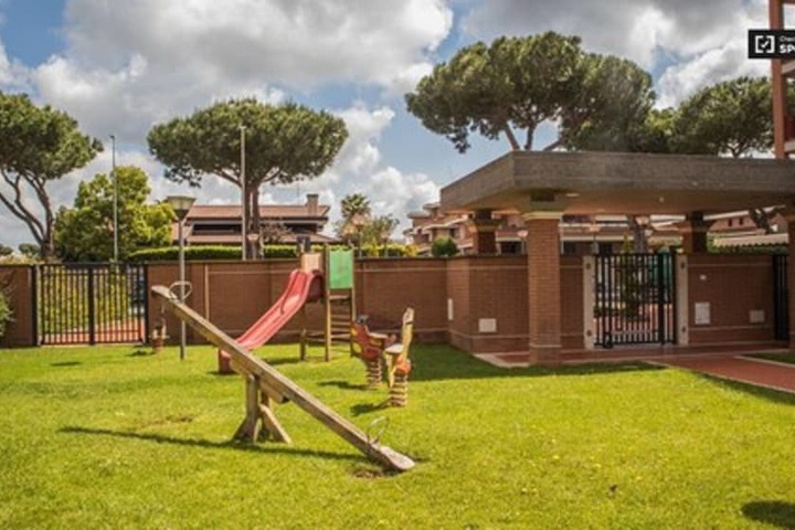 Children's play area - outdoor