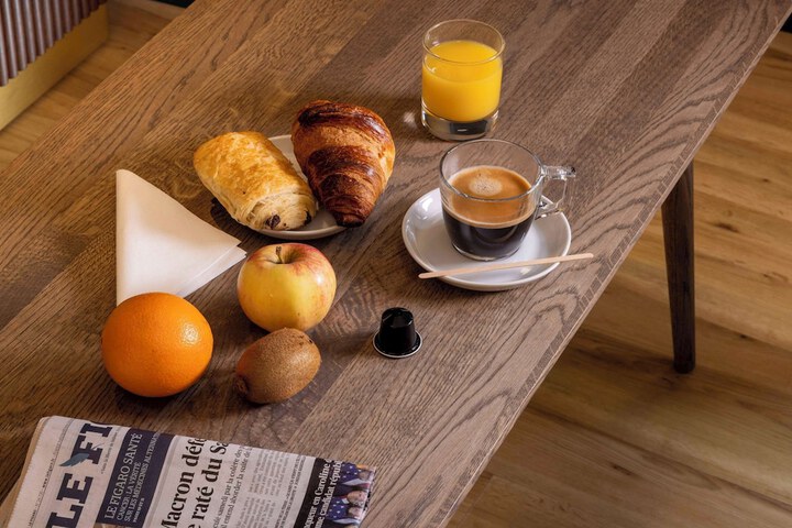 Breakfast/Coffee Service 93 of 103