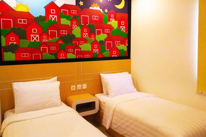 Room 4 of 34