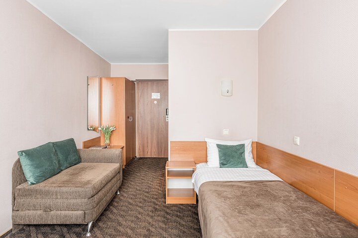 Room 29 of 77