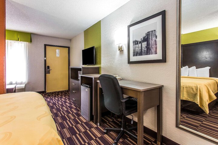 1 Bedroom Suite (1 of 5)