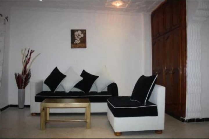 Room 8 of 10