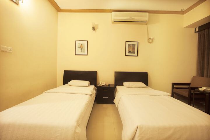 Room 22 of 36
