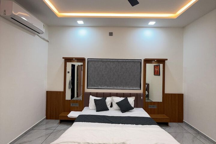 Room 7 of 17