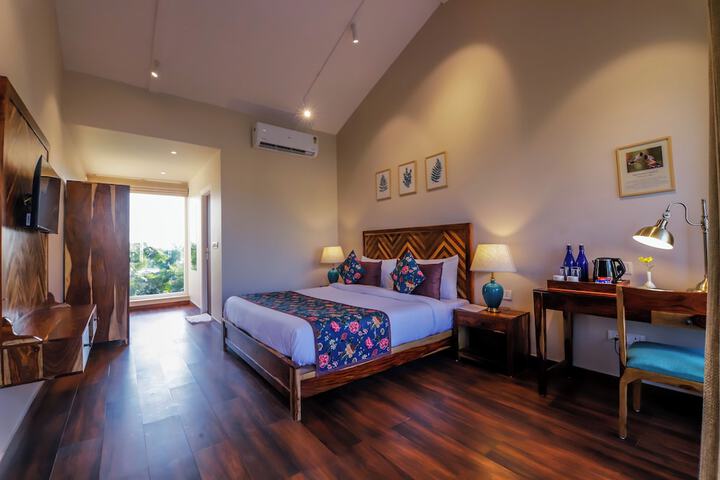 Room 10 of 75