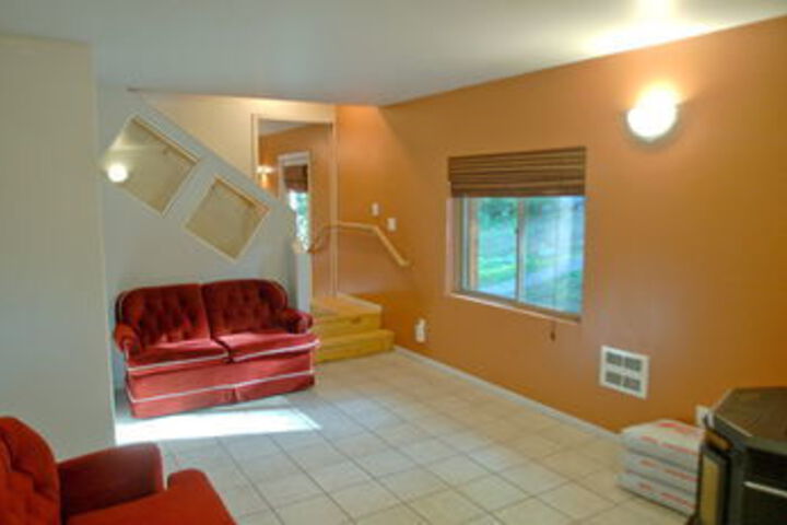 Room 576 of 697