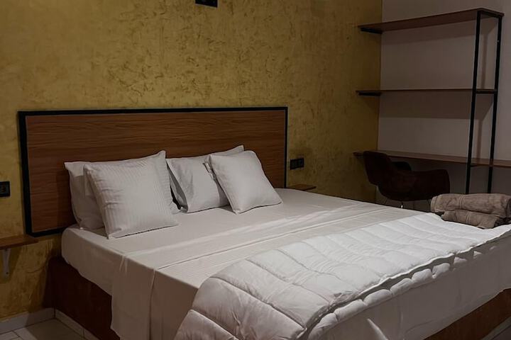Room 7 of 20