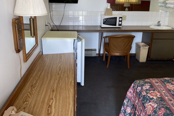2 Double Beds (14 of 17)