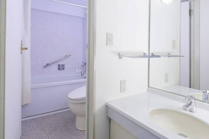 Room 85 of 120