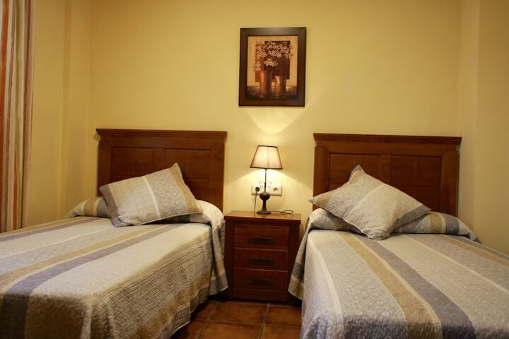 Room 4 of 27