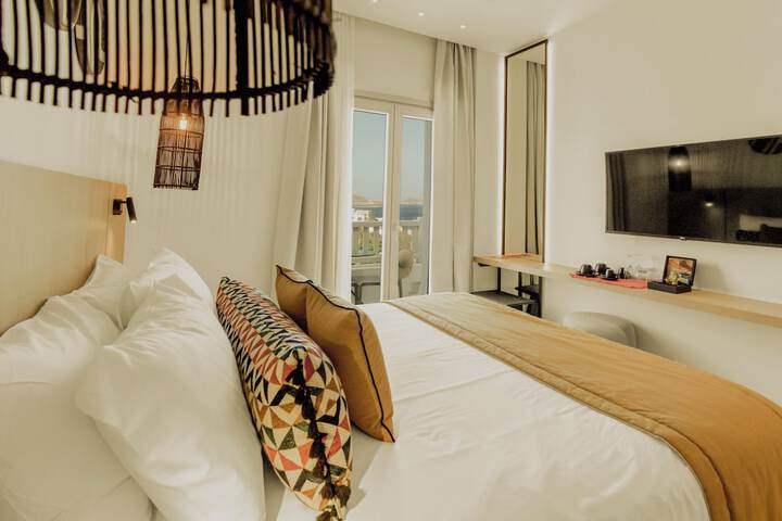 Room 22 of 80