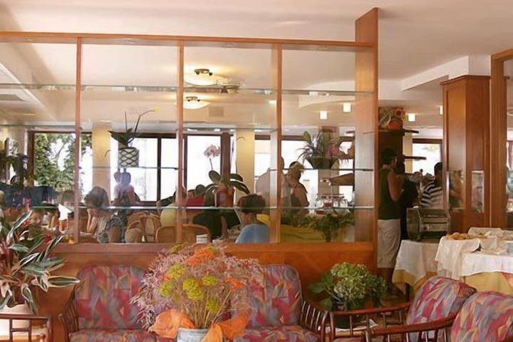 Guest Lobby