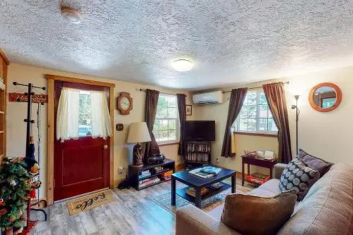 Room 4 of 15