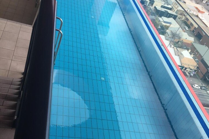 Pool 21 of 33