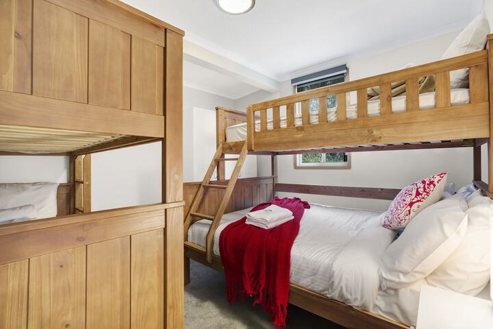 Room 5 of 42