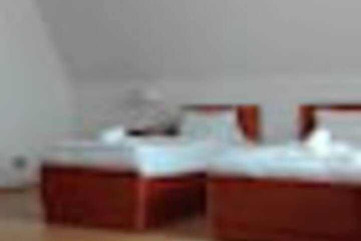 Room 11 of 324