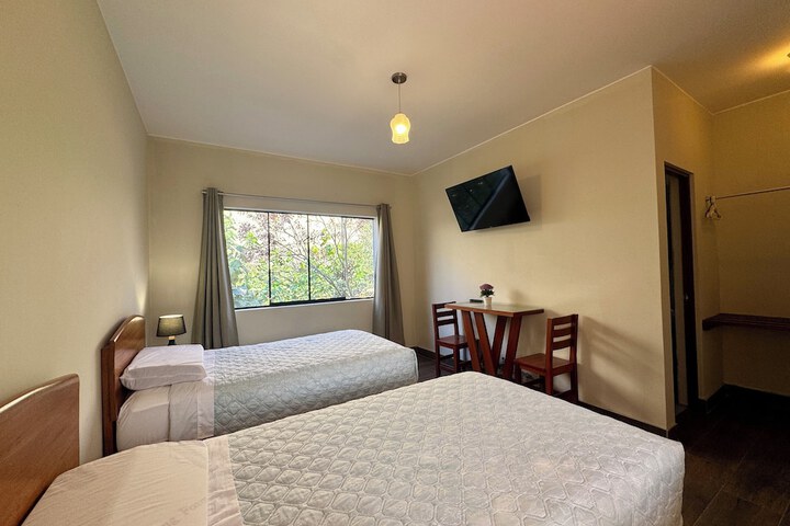 Room 33 of 134