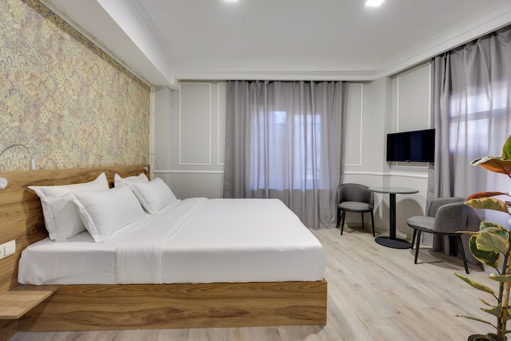 Room 14 of 23