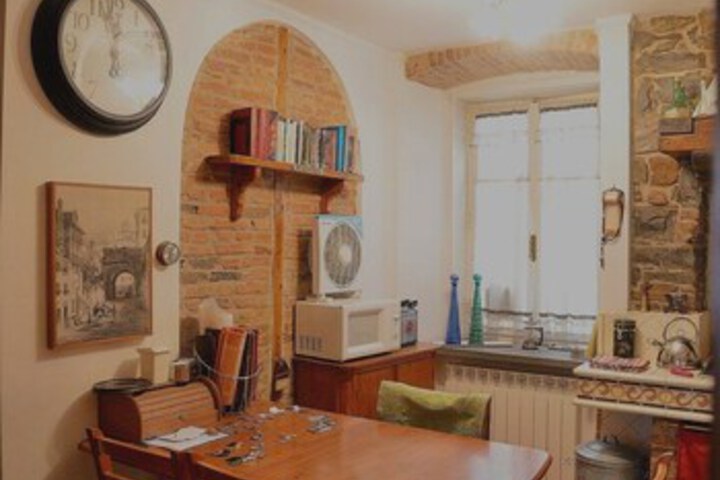 Room 4 of 20
