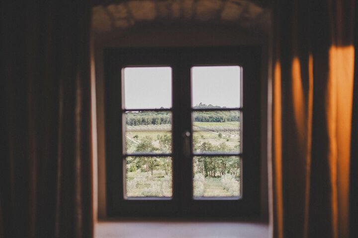 Room 10 of 38