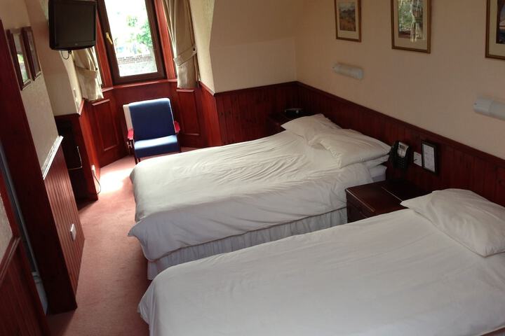Room 5 of 31