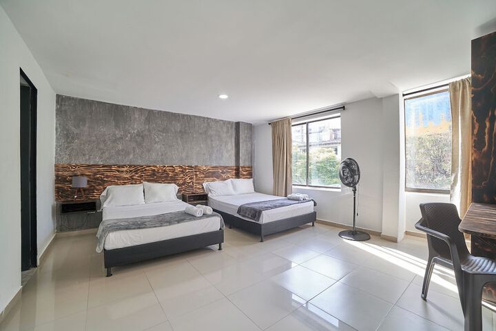 Room 10 of 40