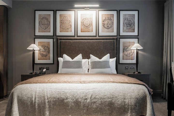 Room 8 of 65