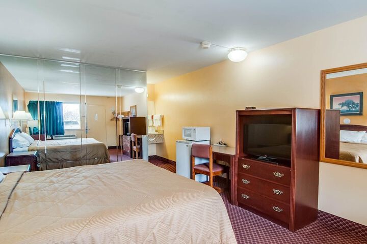 Room 16 of 27
