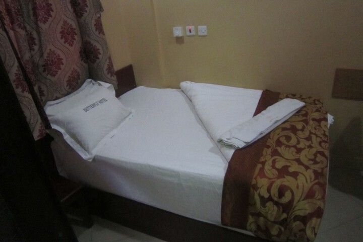 Room 7 of 33