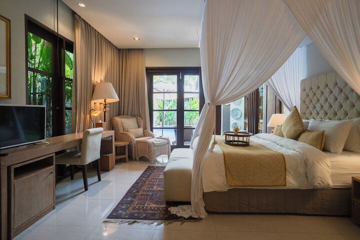 Room 2 of 38