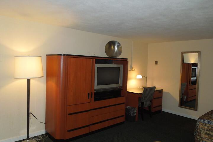 Room 37 of 49