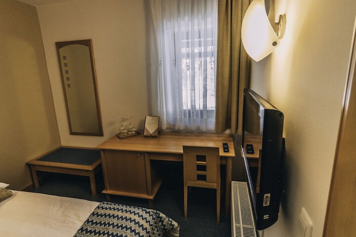 Room 9 of 58