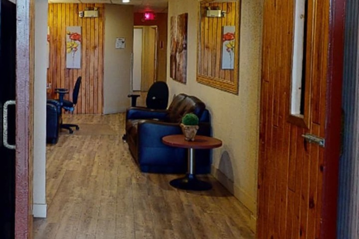 Business Center 25 of 33